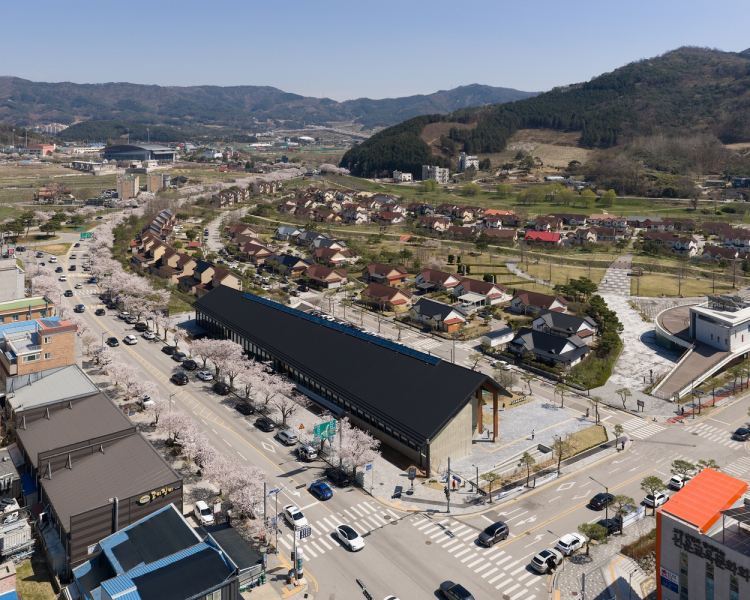 Библиотека Gochang Hwang Yunseok Library открыта для посетителей