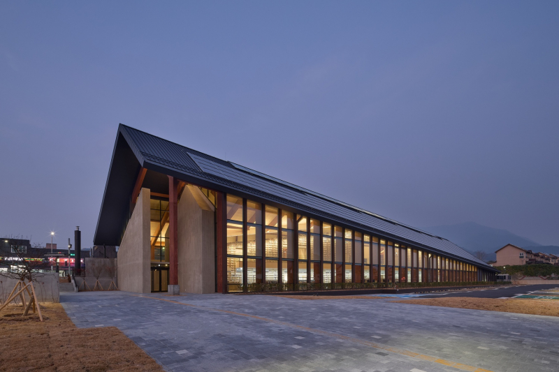 Библиотека Gochang Hwang Yunseok Library открыта для посетителей